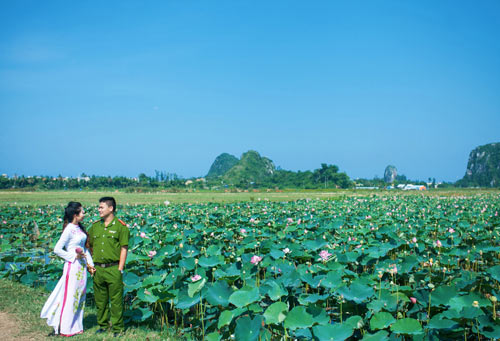Chuyện tình lãng mạn của chàng công an si tình - 6