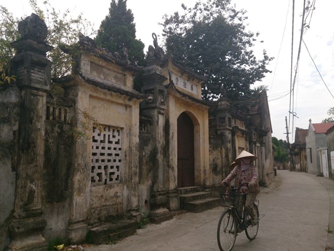 Lạnh lẽo làng biệt thự giữa lòng Hà Nội - 1