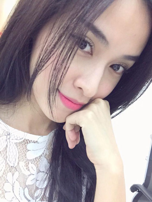 Tú Vi: "Không sợ già trước Văn Anh khi chỉ kém 2 tuổi" - 6