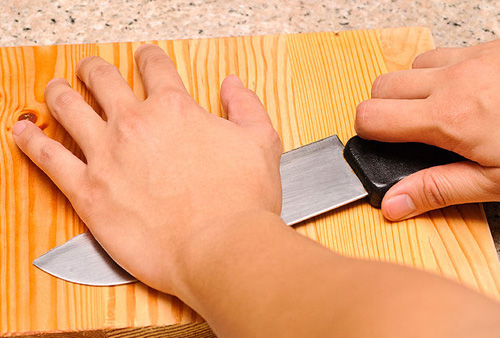 3 cách bóc tỏi đơn giản cho chị em - 11