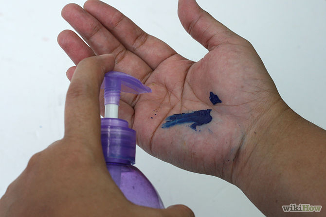 Mẹ dùng dầu oliu đánh cho nhà sáng bóng - 1