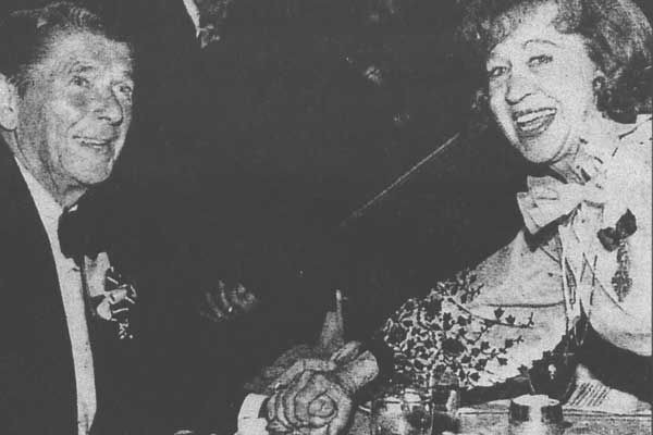 Bí ẩn nữ tiên tri dự đoán tương lai và cái chết 3 Bí ẩn nữ tiên tri dự đoán tương lai và cái chết 3