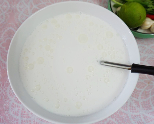 Cách làm bánh cuốn bằng chảo cực dễ - 5