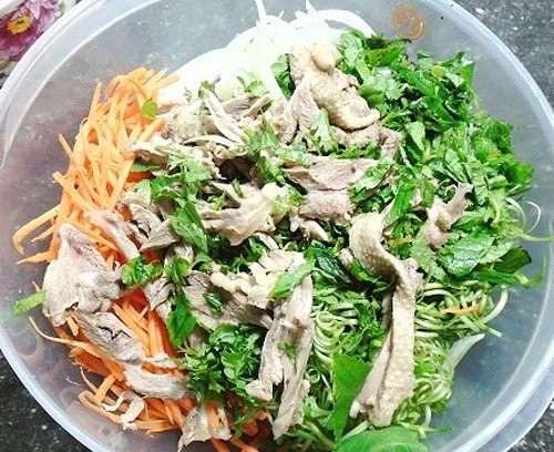 Gỏi vịt thanh mát, dễ ăn cuối tuần - 8