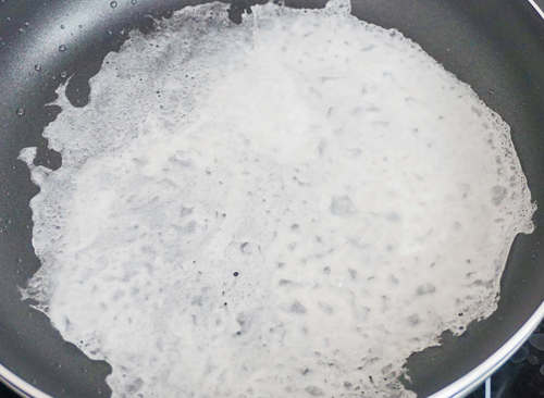 Cách làm bánh cuốn bằng chảo cực dễ - 6