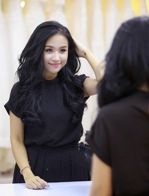 Vân Hugo sút cân không phanh vì quá tham việc - 10