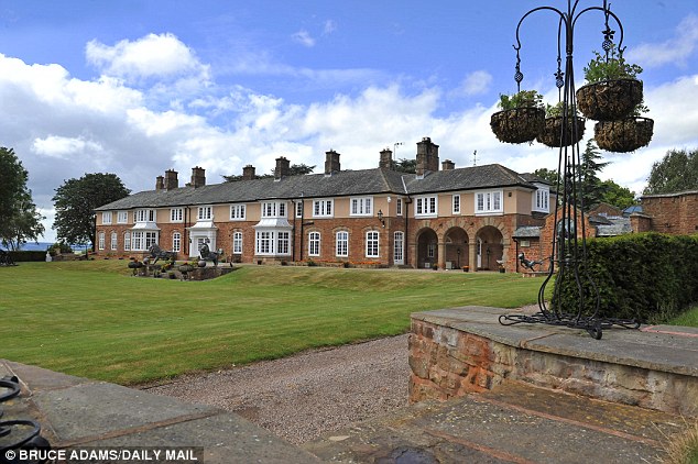 Gia sản của nữ đại gia chỉ cho chồng tiêu 350.000 đồng/ngày - 14