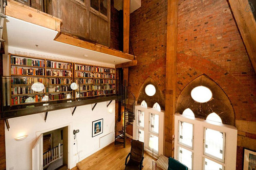 Choáng ngợp nhà sang trong tháp đồng hồ cổ trăm năm - 3