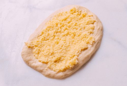 Bánh mì sữa dừa đầy hấp dẫn - 5