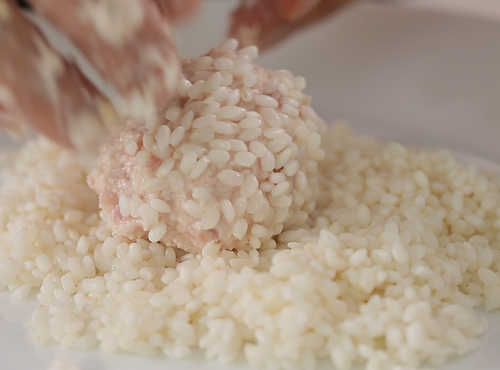 Xôi bọc củ sen hấp: Bữa sáng lạ miệng mà ngon! - 7