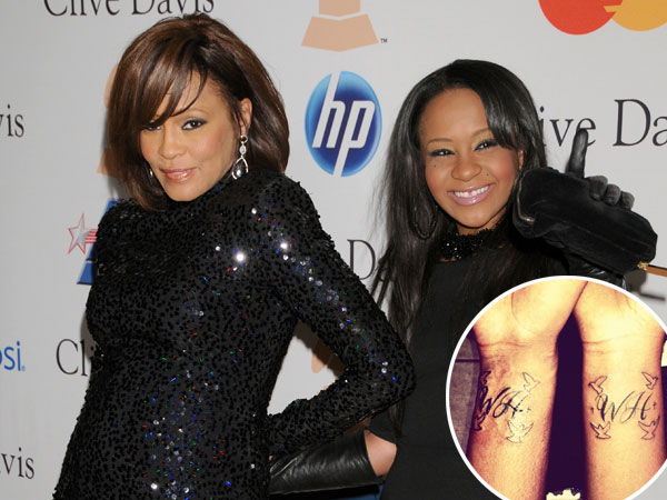 Không gian kỉ niệm của mẹ con Whitney Houston lúc sinh thời - 1