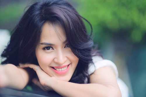 Tú Vi: "Không sợ già trước Văn Anh khi chỉ kém 2 tuổi" - 7