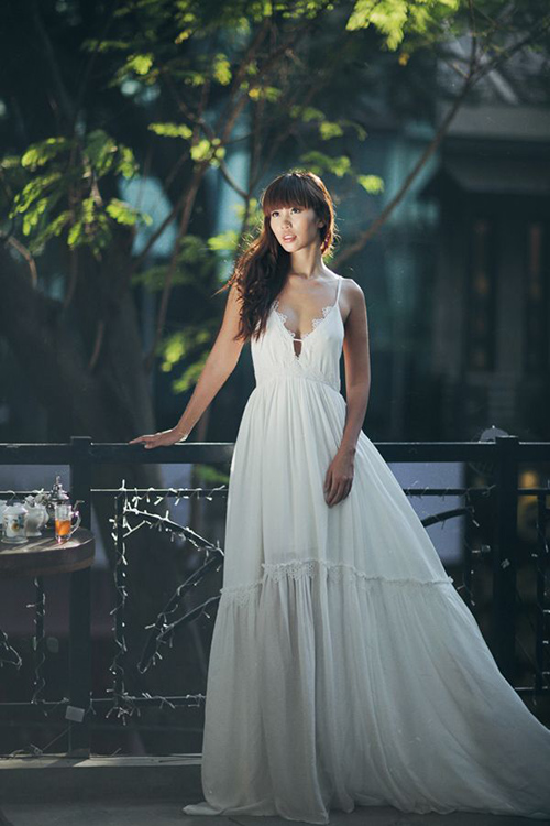 Váy áo gợi cảm "chết người" của Hà Anh khi còn độc thân - 13