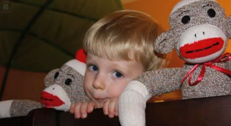 Cậu bé kể chuyện bị Chúa Jesus đẩy xuống Trái đất trong hình hài một đứa bé trái đất, Luke Ruehlman, Kiếp trước, da đen, Chúa Jesus,