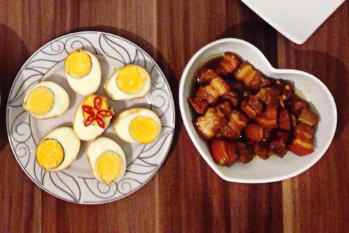 Bữa cơm gia đình hấp dẫn đầy màu sắc - 5