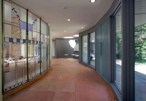 Không gian kỉ niệm của mẹ con Whitney Houston lúc sinh thời - 4