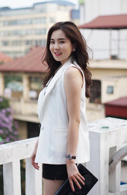 MC thời tiết Mai Ngọc vướng sự cố trang phục trên truyền hình - 7