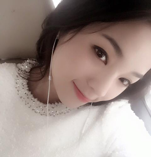 1001 kiểu "tự sướng" ảo diệu của HH Kỳ Duyên - 7