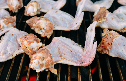 Cánh gà nướng than hoa chỉ với 3 nguyên liệu - 2