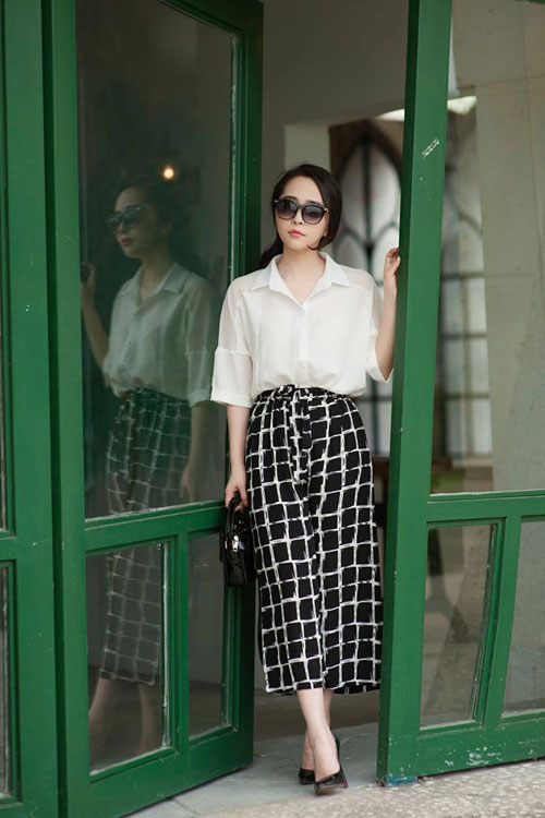 Quỳnh Nga duy trì bụng phẳng, da trắng bằng gym và yoga - 16