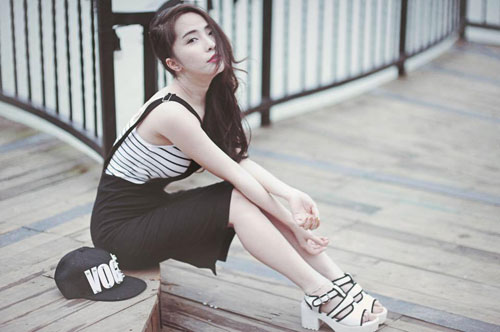 Quỳnh Nga duy trì bụng phẳng, da trắng bằng gym và yoga - 13