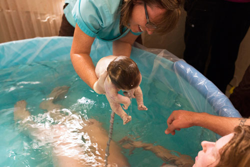 Hình ảnh tuyệt đẹp về dây rốn của bé khi mới chào đời - 2