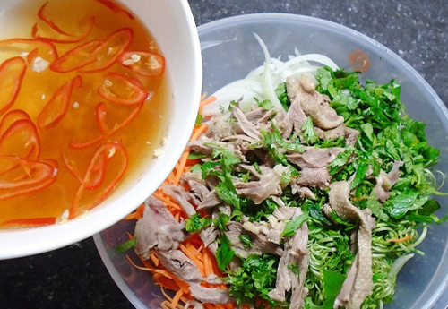 Gỏi vịt thanh mát, dễ ăn cuối tuần - 9