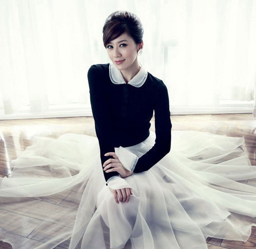 Top 6 bà mẹ đơn thân quyến rũ nhất Cbiz - 11