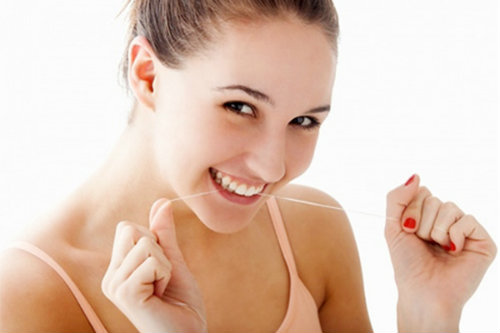 Mẹo vặt cho hàm răng trắng sứ - 2