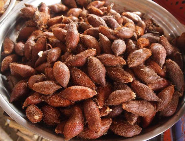 Quả lạ núi rừng tràn xuống phố "lấy lòng" chị em - 1