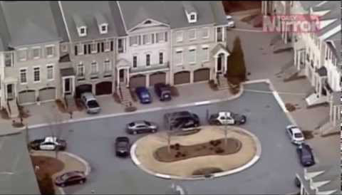 Không gian kỉ niệm của mẹ con Whitney Houston lúc sinh thời - 15