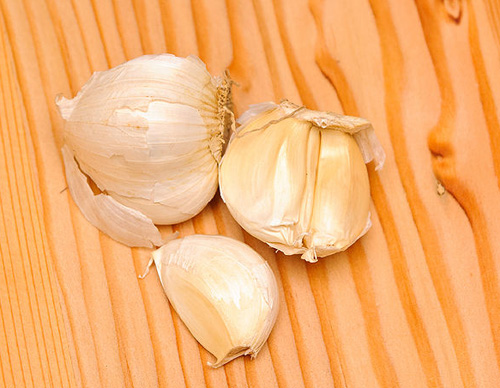 3 cách bóc tỏi đơn giản cho chị em - 6