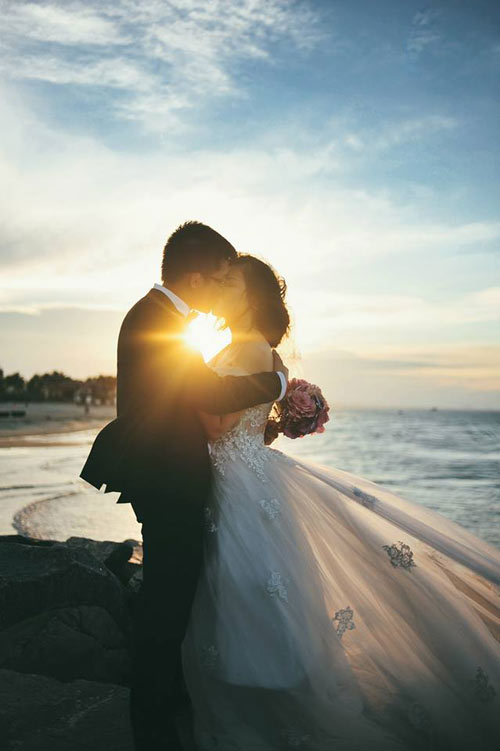 Ảnh cưới toàn nụ hôn của cặp đôi 9x - 1