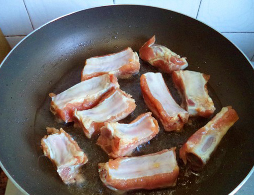 Sườn sốt tỏi cay nhìn là muốn ăn! - 3