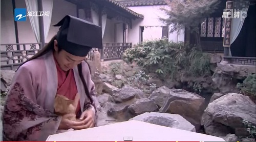 Nhà phong kiến hoành tráng của nam thần Lưu Khải Uy - 13