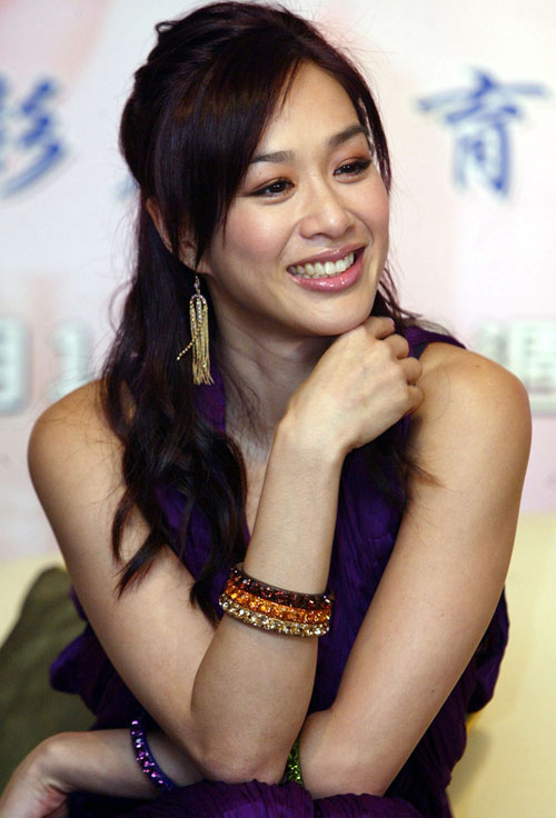 Top 6 bà mẹ đơn thân quyến rũ nhất Cbiz - 2