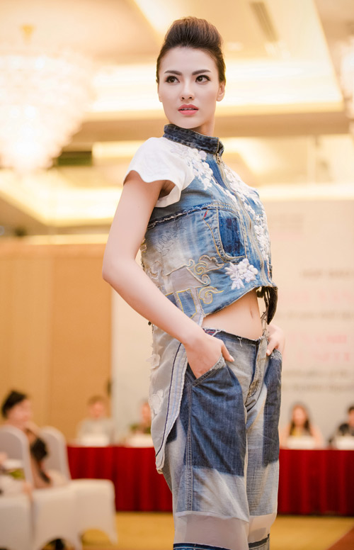 HH Ngọc Hân lộng lẫy làm vedette cho NTK Minh Hạnh - 11