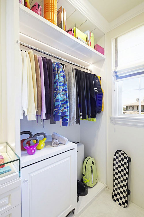 Tủ đồ thể thao 400 tỷ của em gái Kim "siêu vòng 3" - 5