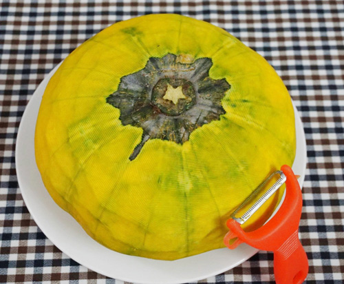 Tỉa quả bí thành bát đựng canh đẹp mắt - 3