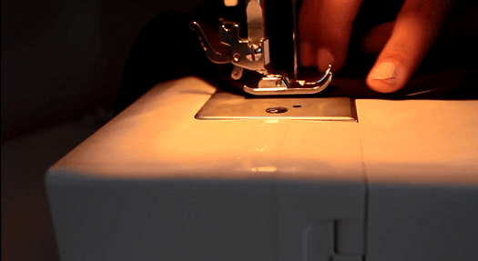 Chế áo hở eo cao cổ cho mùa thu quyến rũ - 12