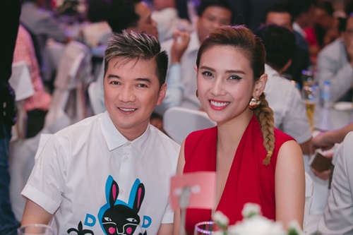 Hoàng Yến nỗ lực tạo hình ảnh đẹp sau scandal liên miên - 7