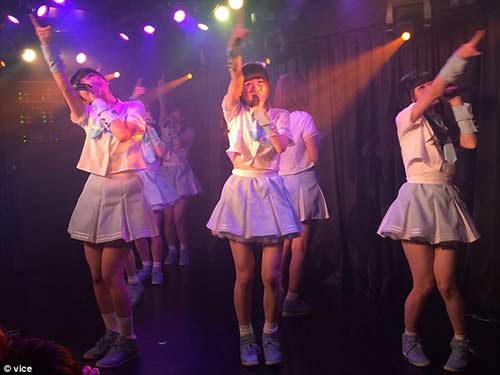 Mặt tối của dịch vụ hẹn hò cùng nữ sinh ở Nhật Bản - 4