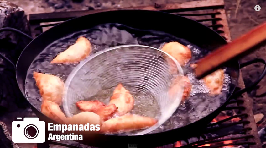 Bò nướng lá lốt Việt Nam là món ăn đường phố nổi tiếng - 10