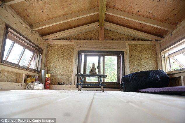 Cô gái trẻ từ bỏ mọi thứ chuyển về sống trong nhà 15m2 - 7