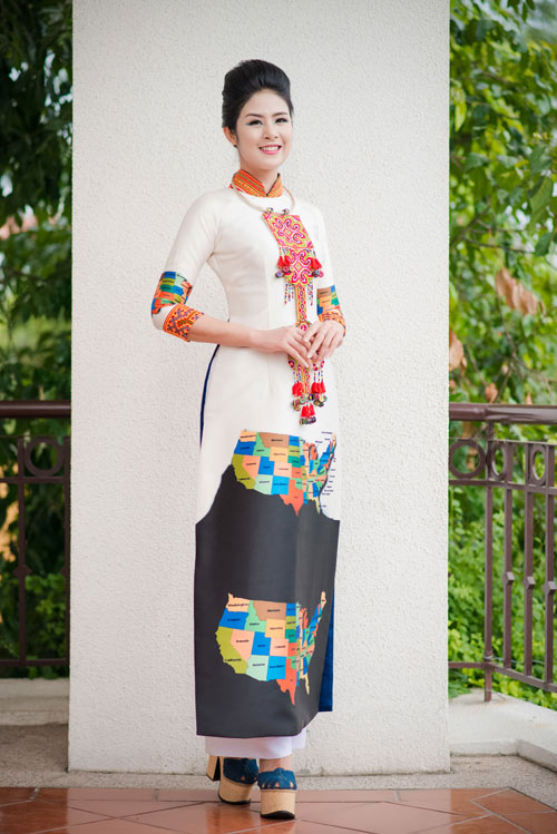 HH Ngọc Hân lộng lẫy làm vedette cho NTK Minh Hạnh - 2