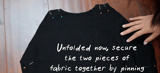 Chế áo hở eo cao cổ cho mùa thu quyến rũ - 8