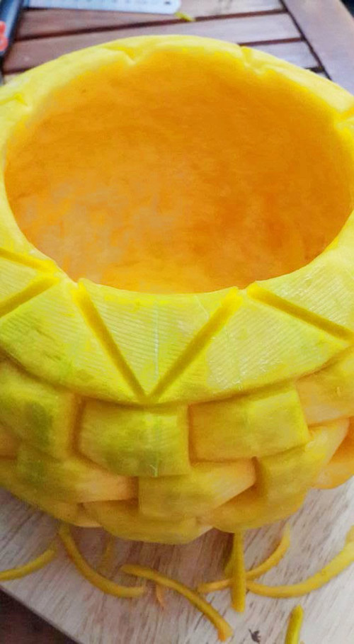 Tỉa quả bí thành bát đựng canh đẹp mắt - 12