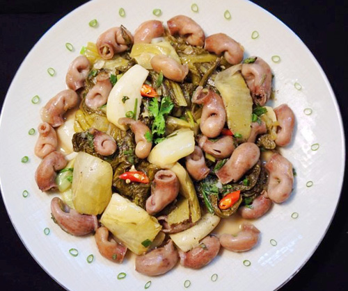 Bao tử cá ba sa xào dưa cải chua trôi cơm - 8